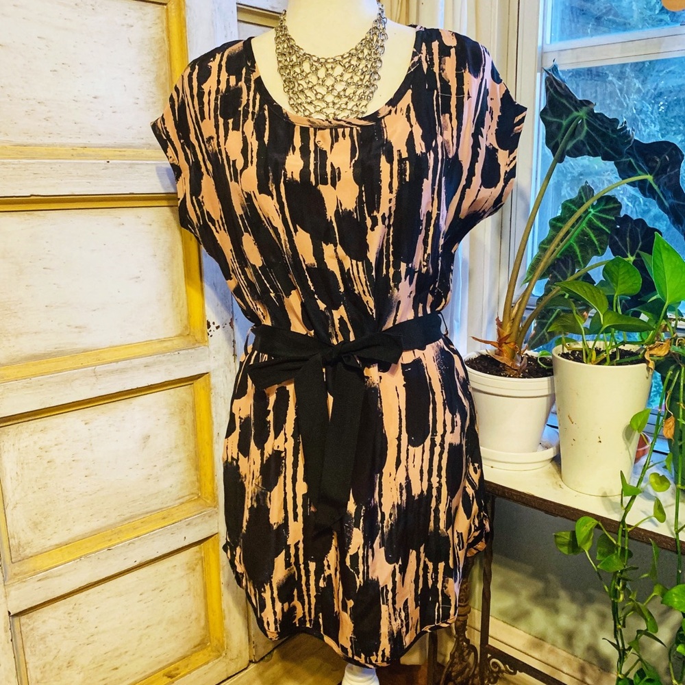 Aqua 100% Silk Pink and Black Mini Dress